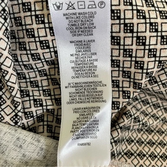 Adrianna Papell Tie Neck Blouse S Black Cream Geometric Flutter Sleeve NWT - Picture 14 of 14